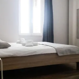 https://dinghy-apartment.hotelinzadar.com